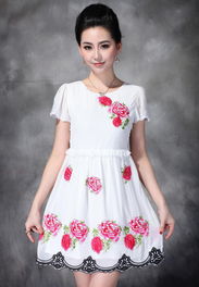 優雅綻放 大碼刺繡牡丹禮服連衣裙，專為中年女士打造的夏裝套裙新風尚